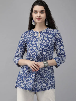 Women Blue and White Printed Straight Kurti