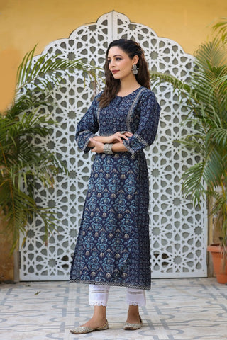 Women Navy Blue Ethnic Motifs Printed Cotton Straight Kurta