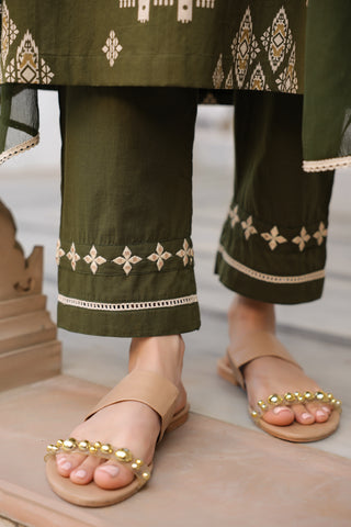 Green Ikat Print Embroidered 3-Piece Kurta Set