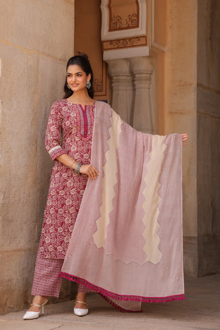 Women Floral Printed Regular Pure Cotton Kurta with Trousers & With Dupatta