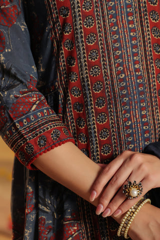 Blue Floral Print Embroidered 3-Piece Kurta Set