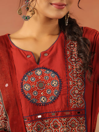 Red cotton solid straight fit kurta set with solid trouser and printed cotton dupatta