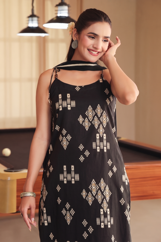 Women Printed Regular Pure Cotton Kurta with Trousers & With Dupatta