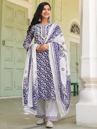 Women Printed Pure Cotton Kurta with Trousers & With Dupatta