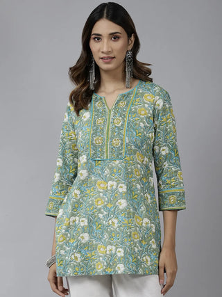 Women Green Floral Printed Pure Cotton Straight Kurti