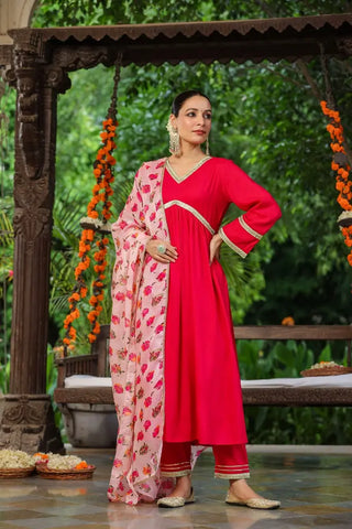 Women Fuchsia Zari Work Empire Suit Set