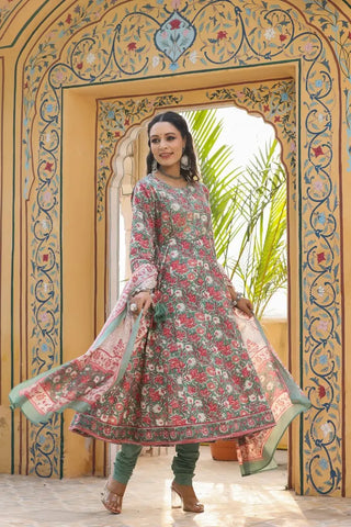 Women Red & Green Floral Printed Cotton Anarkali Kurta Set