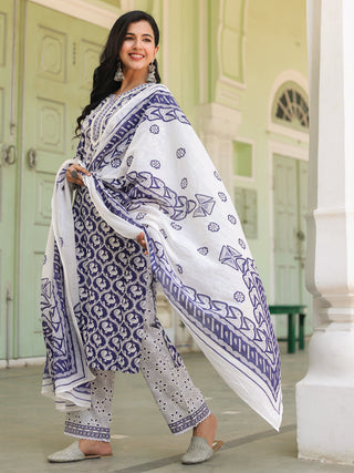 Women Printed Pure Cotton Kurta with Trousers & With Dupatta