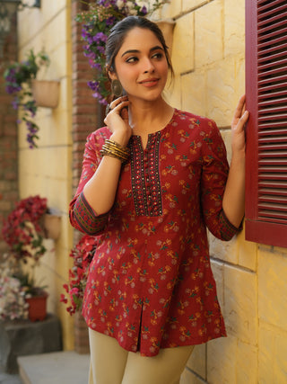 Women Maroon Motifs Printed, Sequinned Pure Cotton Kurti