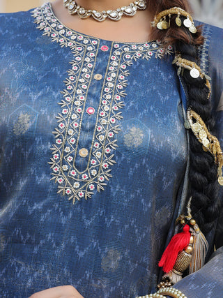 Women Floral Printed Regular Thread Work Pure Cotton Kurta with Trousers & With Dupatta