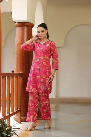 Women Fuchsia Floral Printed Pure Cotton Kurta with Trousers