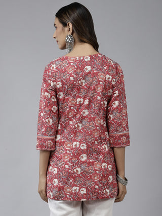 Women Rose Floral Printed Pure Cotton Straight Kurti