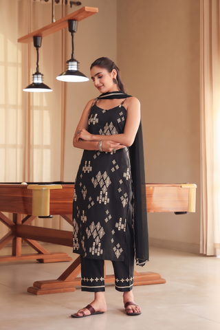 Women Printed Regular Pure Cotton Kurta with Trousers & With Dupatta