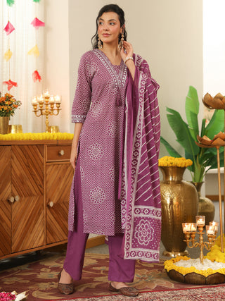 Purple Bandhani Print Straight Kurta Set with Pocket