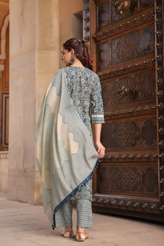 Women Floral Printed Regular Pure Cotton Kurta with Trousers & With Dupatta