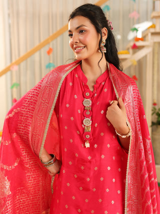 Fuchsia Ethnic Motif Print Rayon Straight Kurta Set With Pant Pocket