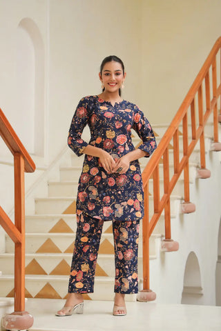 Women Navy Blue Floral Printed Pure Cotton Kurta with Trousers