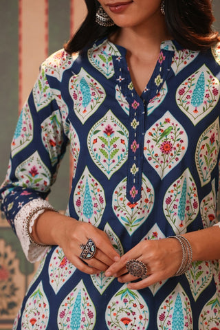 Women Blue Ethnic Motifs Printed Cotton Straight Kurta