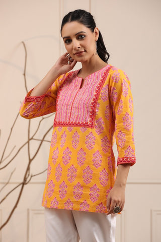 Women Orange & Pink Ethnic Printed Sequinned Pure Cotton Kurti