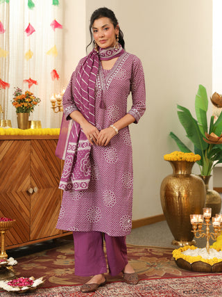 Purple Bandhani Print Straight Kurta Set with Pocket
