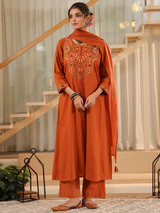 Women Ethnic Motifs Pure Cotton Kurta with Trousers & With Dupatta