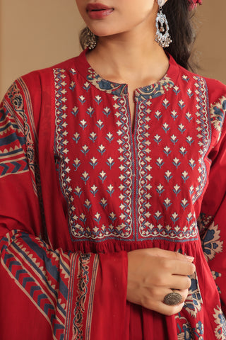 Women Ethnic Motifs Printed Regular Thread Work Pure Cotton Kurta with Trousers & With Dupatta