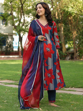 Women Floral Printed Regular Pure Cotton Kurta with Trousers & With Dupatta