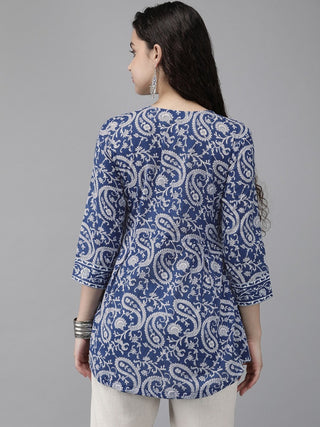 Women Blue and White Printed Straight Kurti