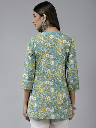 Women Green Floral Printed Pure Cotton Straight Kurti