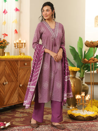 Purple Bandhani Print Straight Kurta Set with Pocket