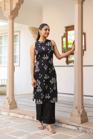 Women Ethnic Motifs Printed Regular Thread Work Pure Cotton Kurta with Trousers & With Dupatta