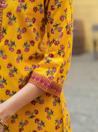 Women Mustard Ethnic Motifs Printed, Sequinned Pure Cotton Kurti