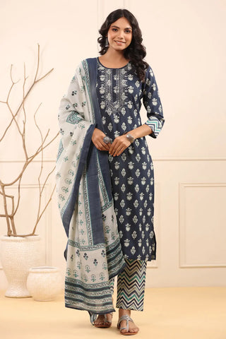 Women Blue Floral Embroidered Kurta Set