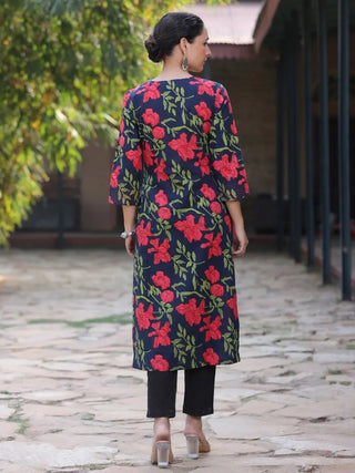 Women Blue Floral Printed Pintuck Kurta