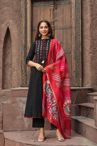 A-line kurta set