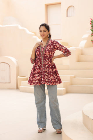 Abstract Printed V Neck Cotton Top