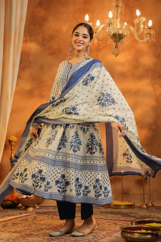 Blue floral kurta with pants