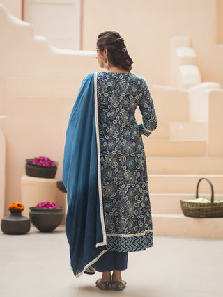Blue floral traditional outfit