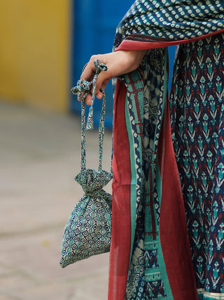 Blue kurta set for festive wear
