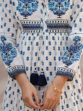 Blue printed V-neck dress