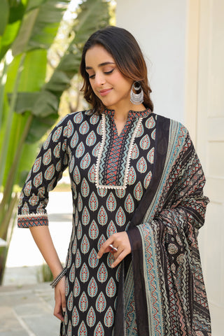 Casual wear cotton kurta set with ethnic motifs and dupatta