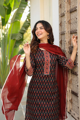 Comfortable cotton kurta with trousers and dupatta for women
