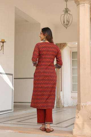 Comfortable printed cotton kurta, trousers and dupatta ensemble