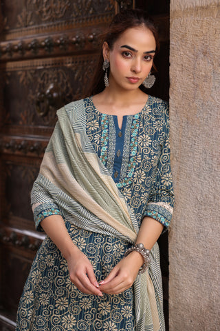 Cotton floral ethnic kurta set with dupatta