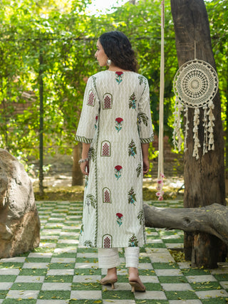 Striped Keyhole Neck Cotton Sequinned Straight Kurta