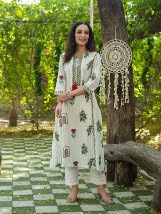 Striped Keyhole Neck Cotton Sequinned Straight Kurta