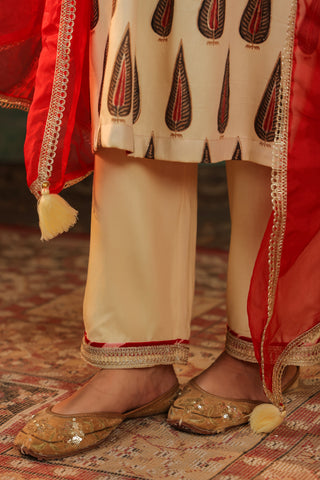 Ethnic beadwork kurta set