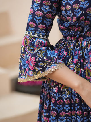 Floral Print Keyhole Neck Kurta