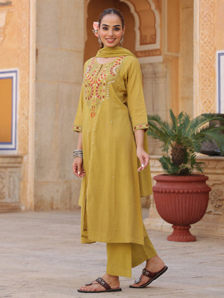 Floral kurta with trousers