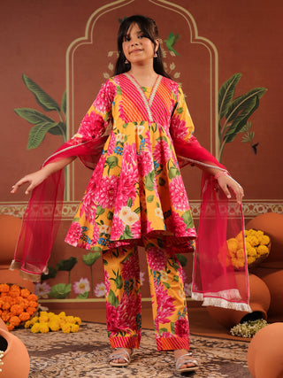 Floral printed girls kurti with trousers